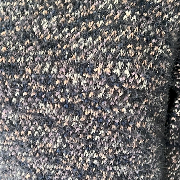 89th + Madison Women’s Sweater - Picture 3 of 4